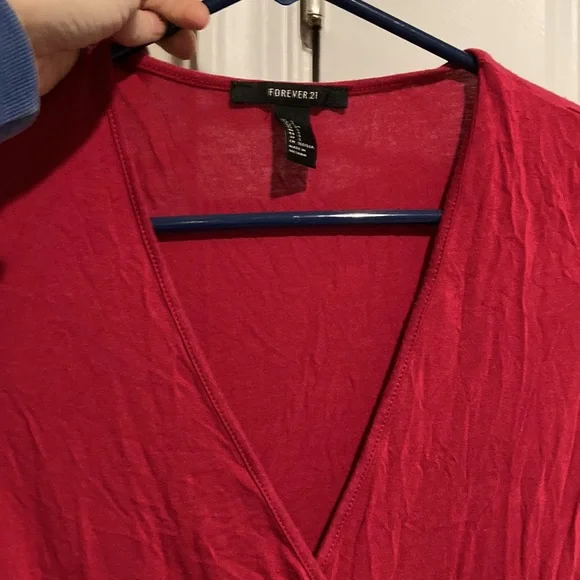 Forever 21 Magenta Blouse Size SMALL - Picture 6 of 8